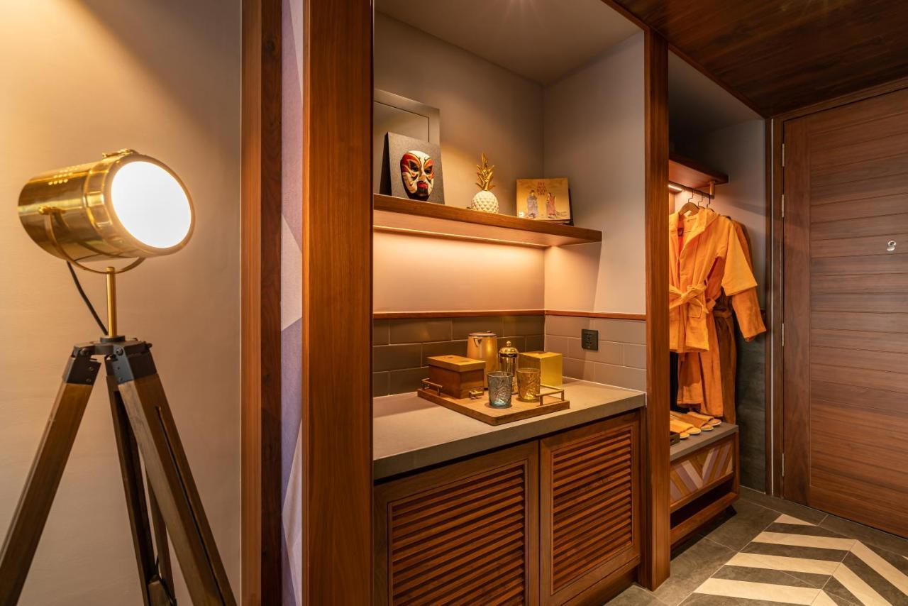 فندق Fusion Original Saigon Centre مدينة هوشي منه المظهر الخارجي الصورة A bathroom in a hotel